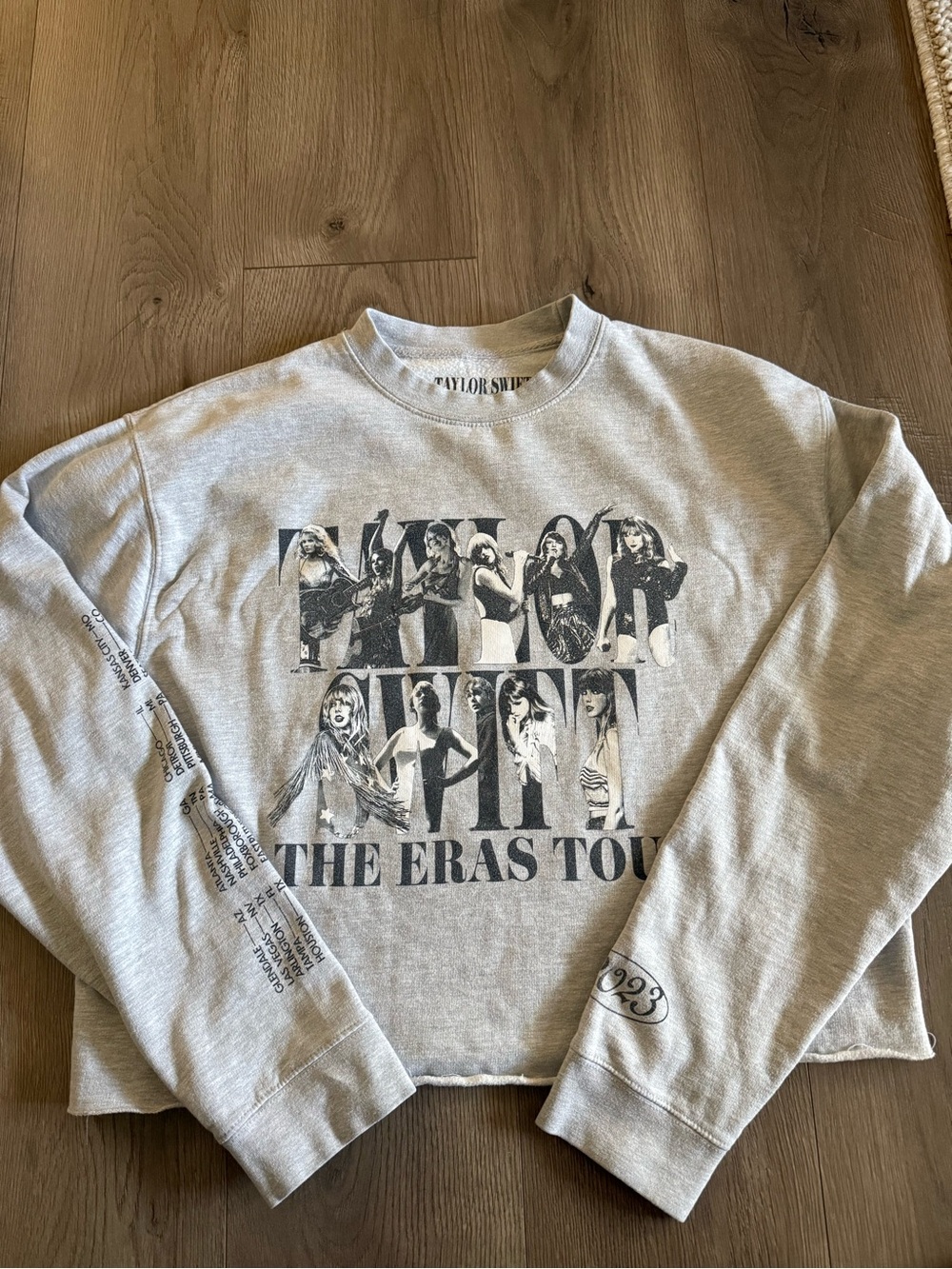Taylor Swift Eras Tour Cropped Crewneck Sweatshirt XL